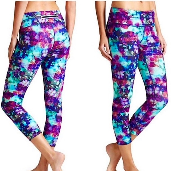 EUC Athleta Floral Fade Sonar Capri Leggings Multi Color Zip Pocket XXS - Picture 1 of 10